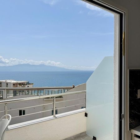 Gjoka Apartments, In Front Of Bougainville Bay Saranda Extérieur photo