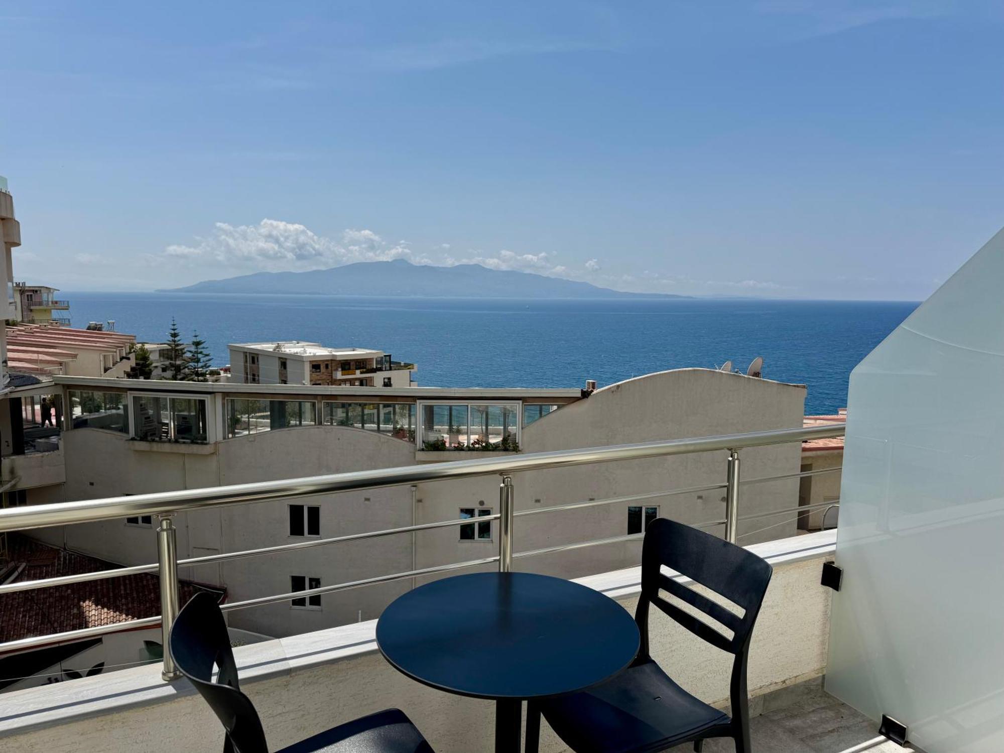 Gjoka Apartments, In Front Of Bougainville Bay Saranda Extérieur photo