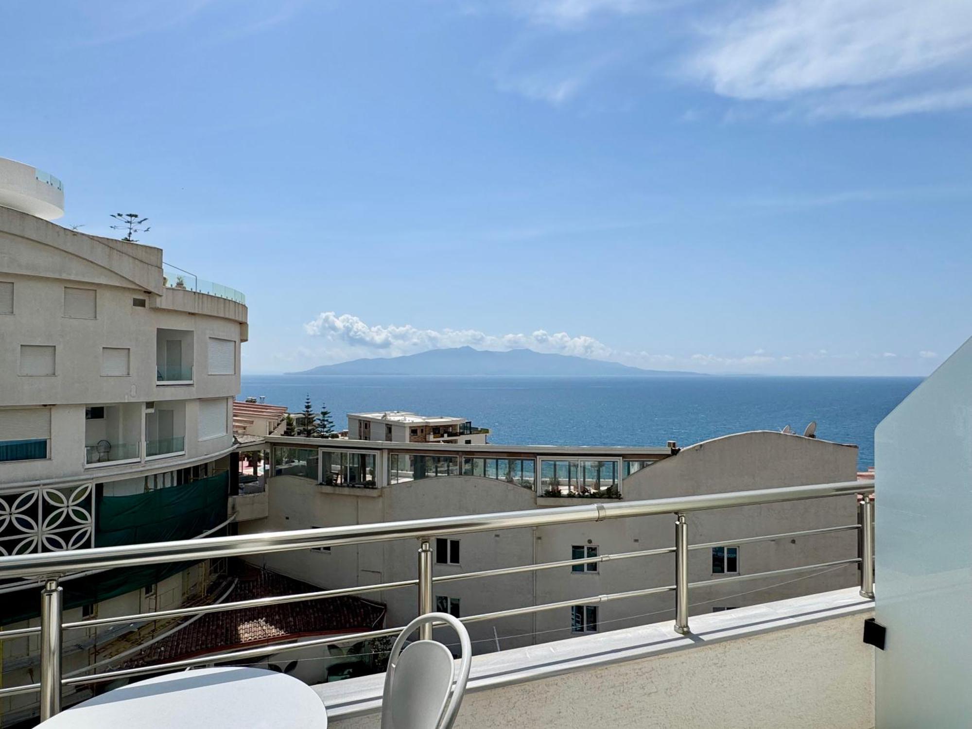 Gjoka Apartments, In Front Of Bougainville Bay Saranda Extérieur photo